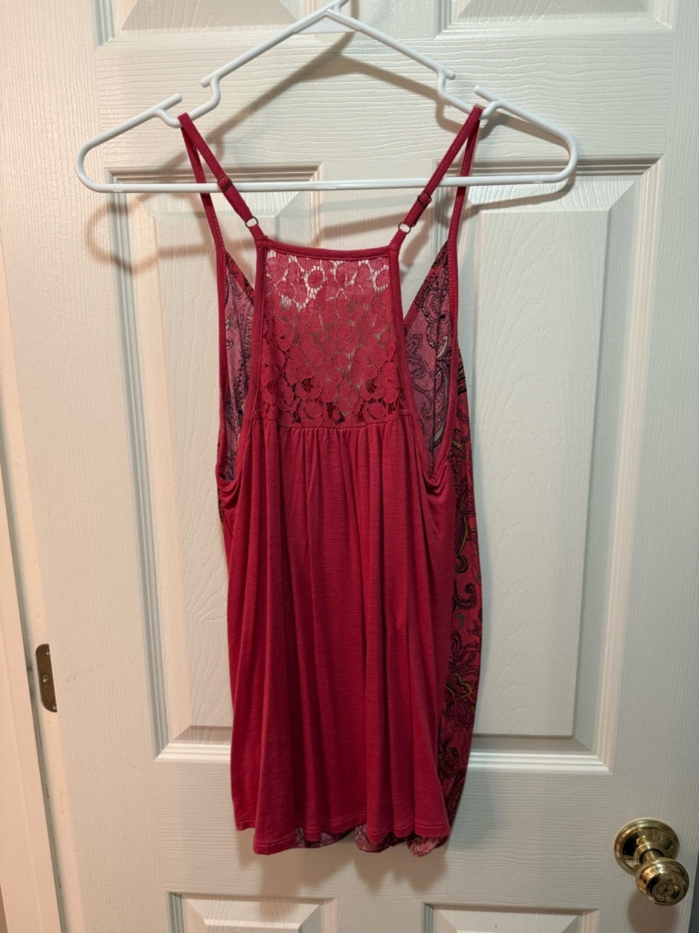 Maurices Red Paisley Lace-Back Tank Top size Medium - Picture 3 of 3